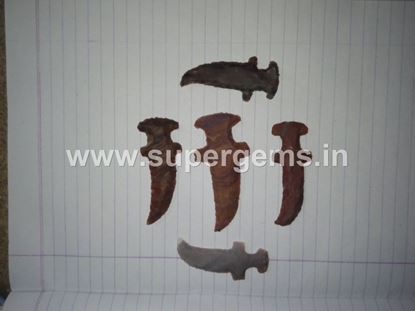 Picture of sword shape arrowhead