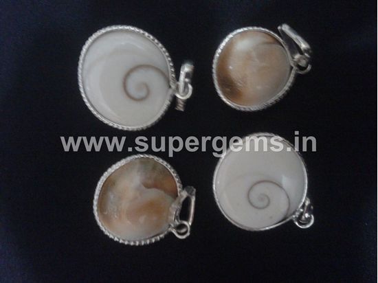 Picture of gomti chakra pendant