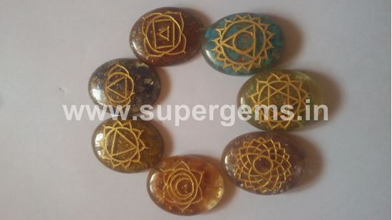 Picture of orgone 7 chakra oval reiki set