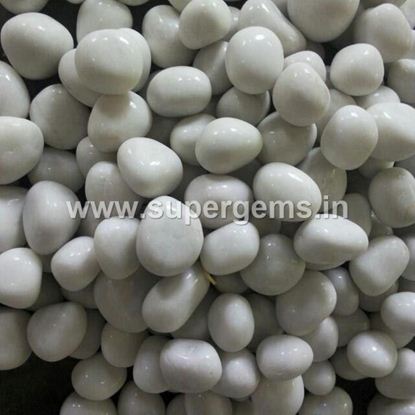 Picture of white agate tumble stone