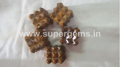 Picture of tiger eye 54 pyramid