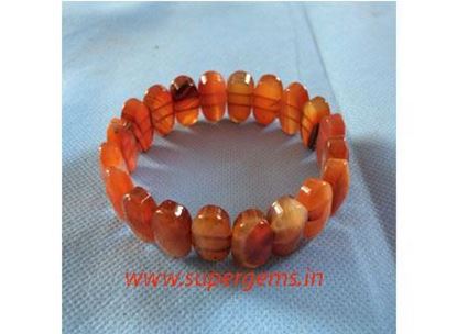 Picture of carnelian diomond cut bracelet