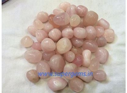 Picture of rose quartz tumble stone