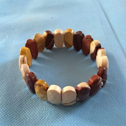 Picture of mookite diomond cuttig bracelet