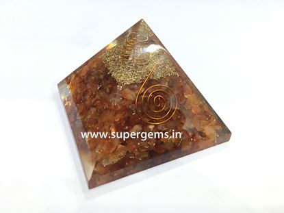 Picture of carnelian quartz point orgone pyramid