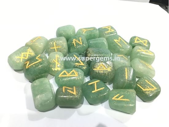 Picture of green aventurine rune set