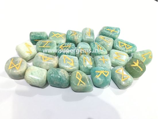 Picture of amazonite rune set