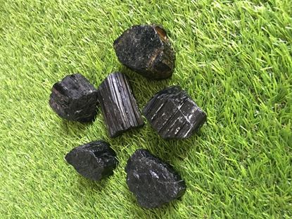 Picture of black touramline rough