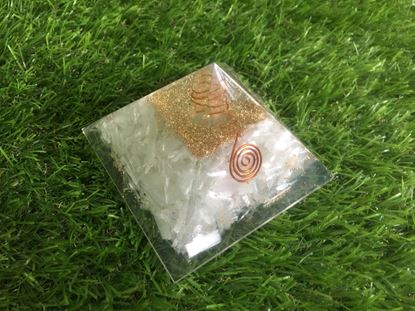 Picture of selenite orgonite pyramid 